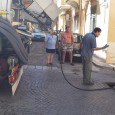 Oggi l’Amministrazione Comunale ha iniziato una serie di interventi sulla rete fognaria ormai al collasso. Via Veneto, via Procida, Corso Vittorio Emanuele e via Ten. Ferrito entro domani saranno oggetto di manutenzione. Essendo...