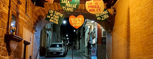 “PERCHÉ SEI UN ESSERE SPECIALE"; L’EMOZIONE NON HA VOCE", "SEI COSì BELLA",  “BACIAMI ANCORA”, “SARA' PERCHE' TI AMO”... 