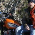 Nella Chiesa di San Giuseppe, a Villabate, si sono svolti i funerali dello chef Agostino Leone. Il 35enne - con la passione per le Harley Davidson - ha perso la vita in un incidente all'alba di domenica a Roma. A scortarlo da casa alla cerimonia i tanti amici, con in testa il fratello Giuseppe